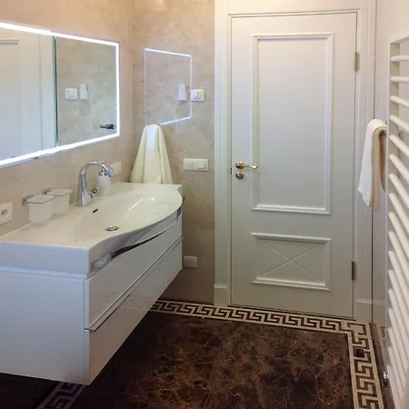 At Commodoro Appartement *