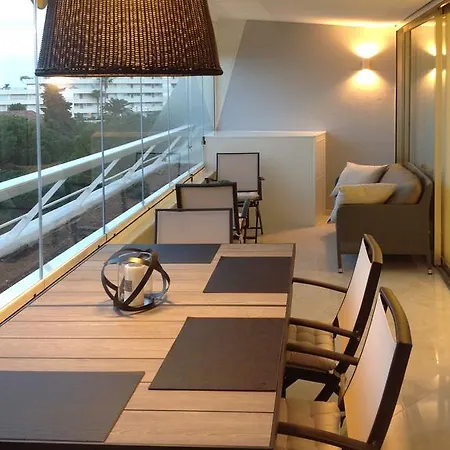 At Commodoro Appartement