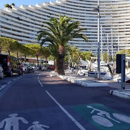 At Commodoro Appartement