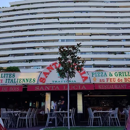 At Commodoro * Villeneuve-Loubet